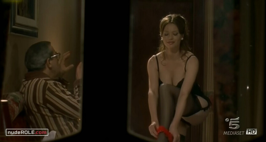 6. Sabrina May sexy – Piper (2007)