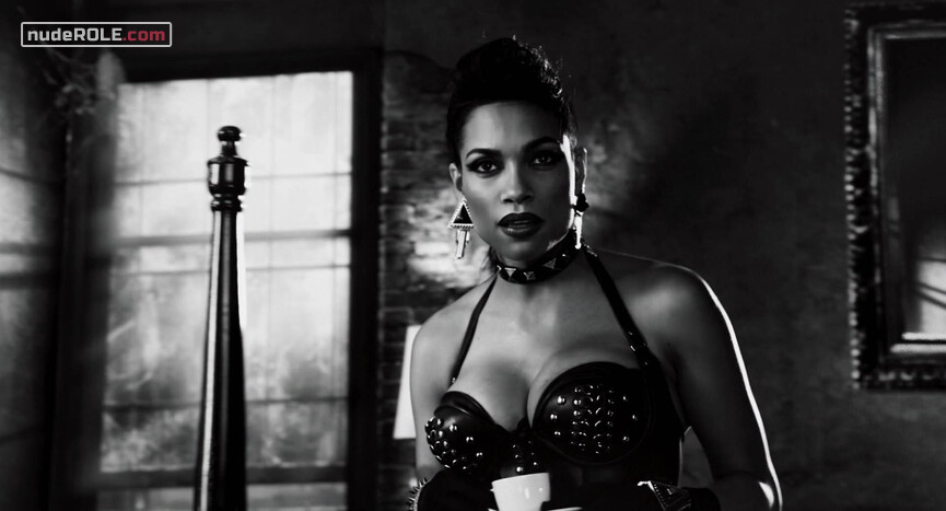 2. Gail sexy – Sin City: A Dame to Kill For (2014)