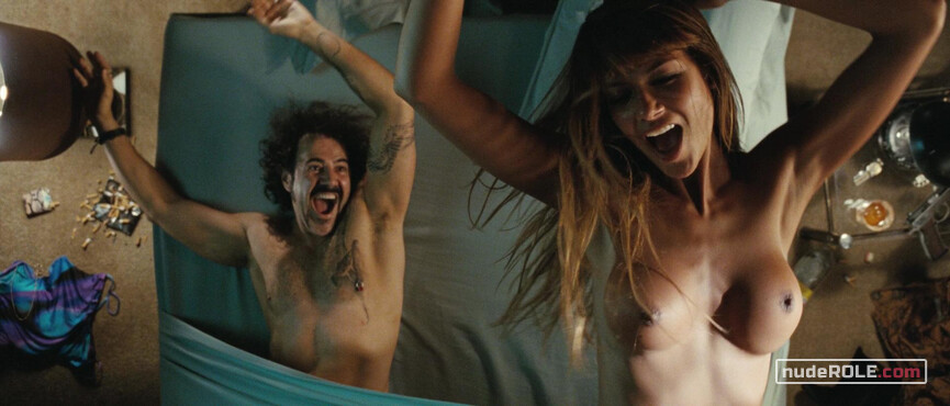 1. Luna nude – The Pimp (2010)