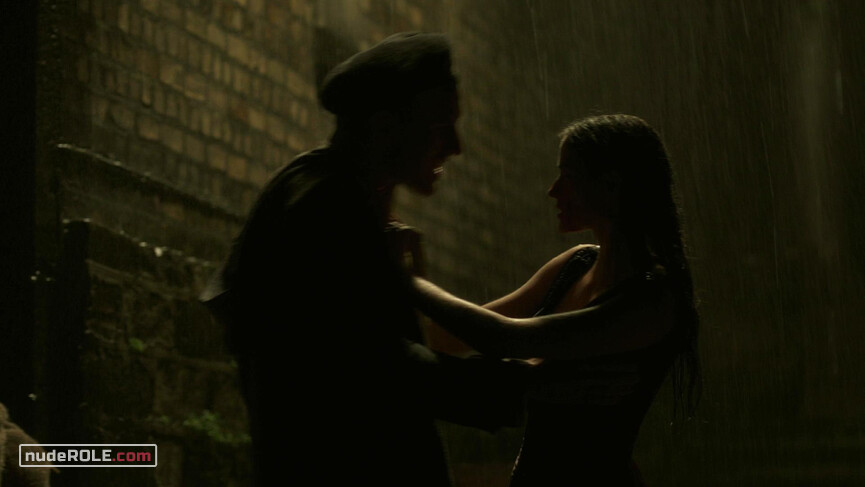 2. Vanessa Ives sexy – Penny Dreadful s01e02 (2014)