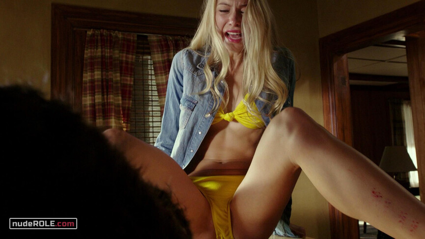2. Jenn sexy – Zombeavers (2014)