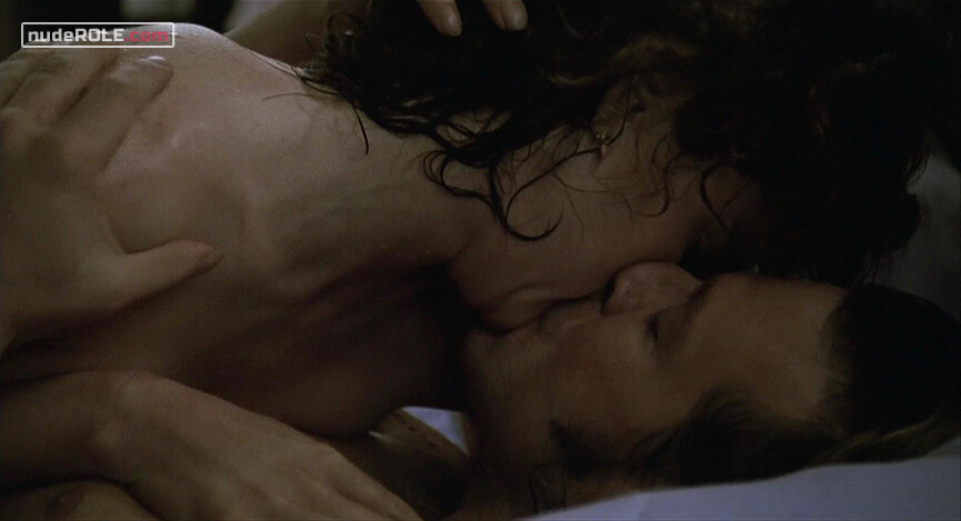 3. Donna McCarty nude, Sunny Boyd sexy – Johnny Handsome (1989)