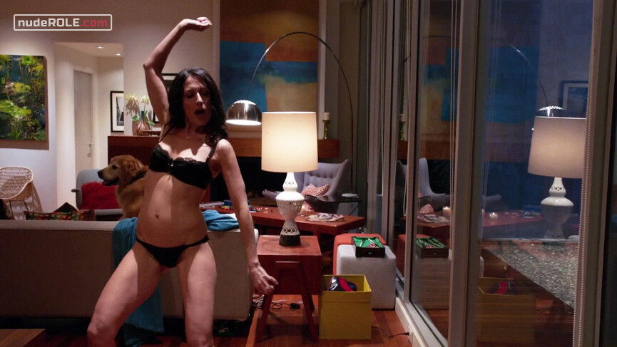 2. Abby McCarthy sexy – Girlfriends' Guide to Divorce s01e03 (2014)
