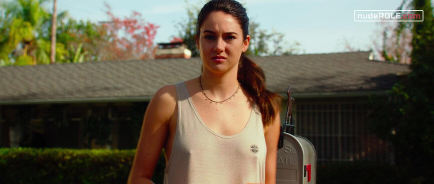 3. Kat Connors nude – White Bird in a Blizzard (2014)