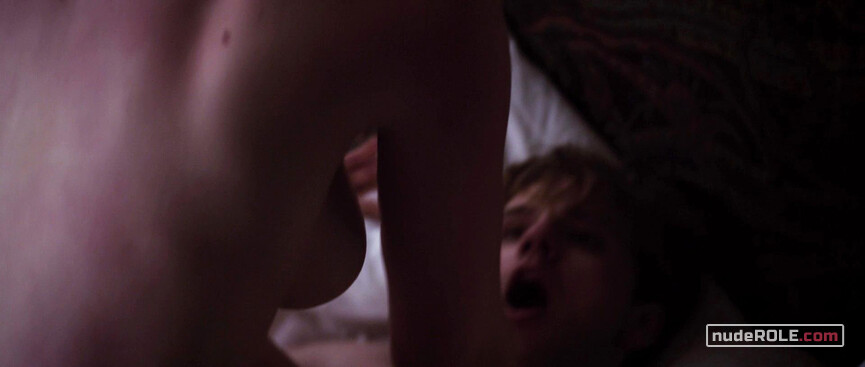 3. Riley Stuart sexy – The Thompsons (2012)