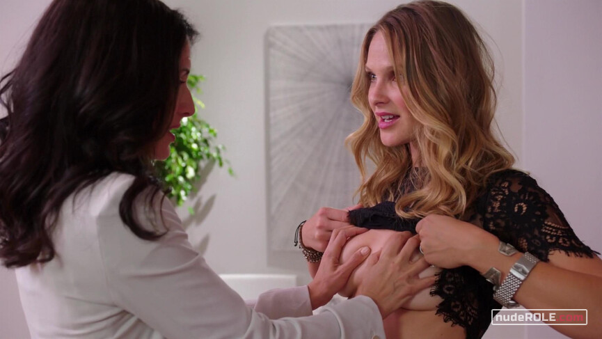 1. Phoebe Conte sexy, Delia Banai sexy – Girlfriends' Guide to Divorce s01e01-07 (2014)