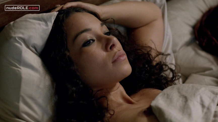 3. Max22 nude – Black Sails s02e04 (2015)