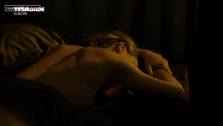 3. Ariane nude – Le fil d'Ariane (2012)
