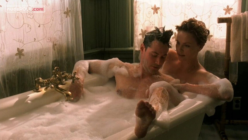1. Sara Deever sexy – Sweet November (2001)