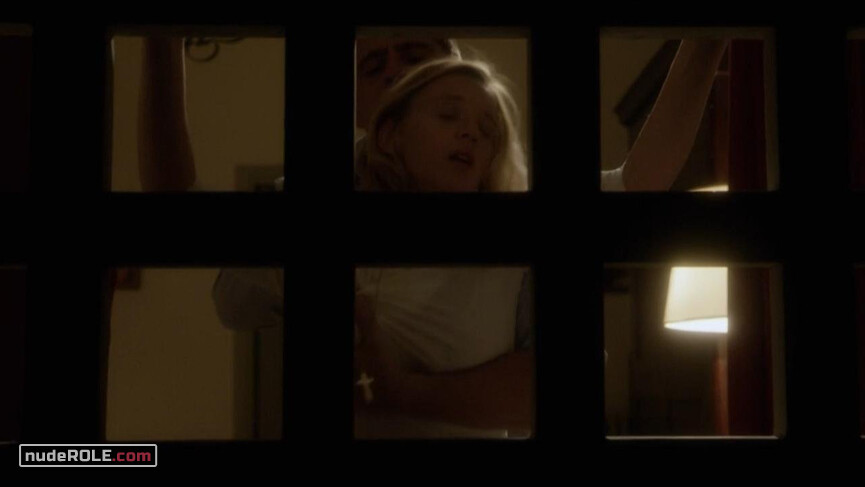 3. Esther sexy – The Young Pope s01e04 (2016)