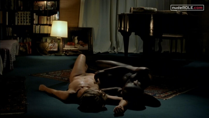 3. Viviane Froment nude – The Town Is Quiet (2000)