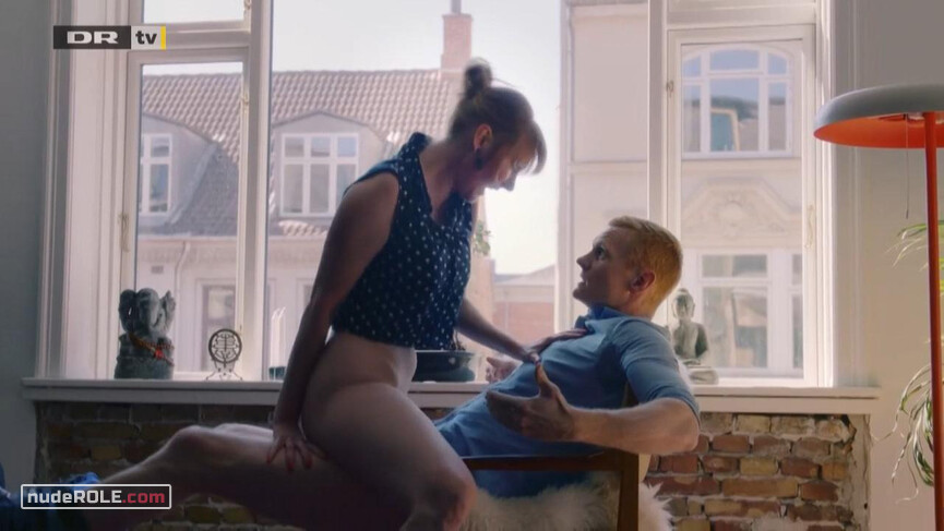 3. Louise nude , Ditte nude – Ditte & Louise s02 (2016)