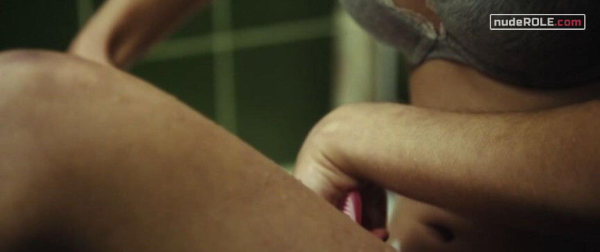 2. Lara nude – Amateur Teens (2015)