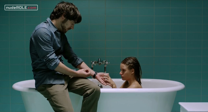 3. Julia nude – El orden de las cosas (2010)
