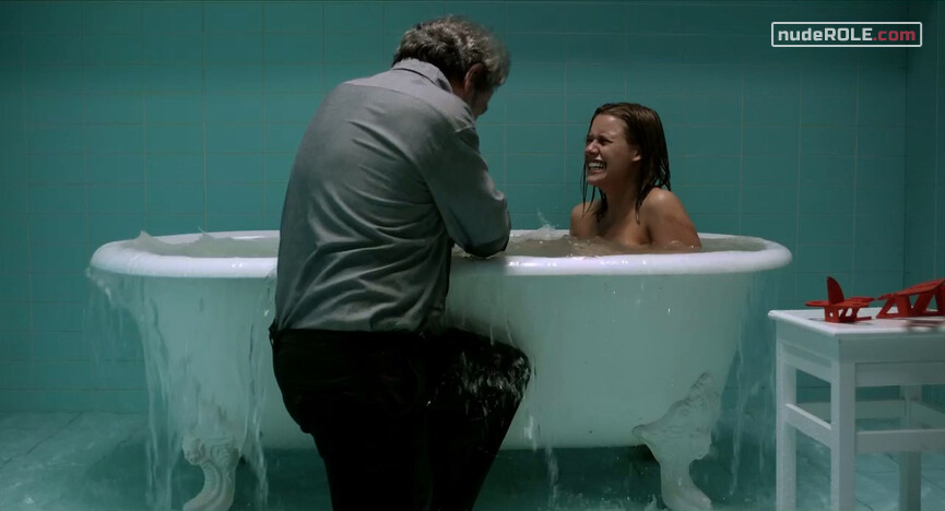 6. Julia nude – El orden de las cosas (2010)