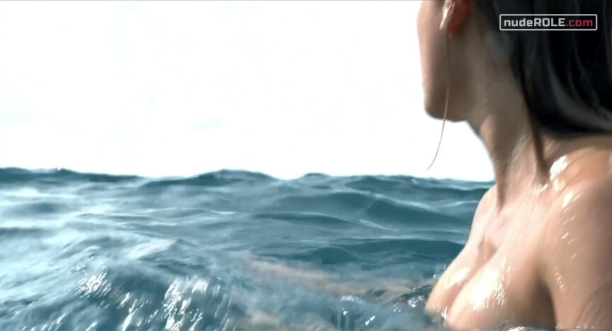 8. Julia nude – El orden de las cosas (2010)