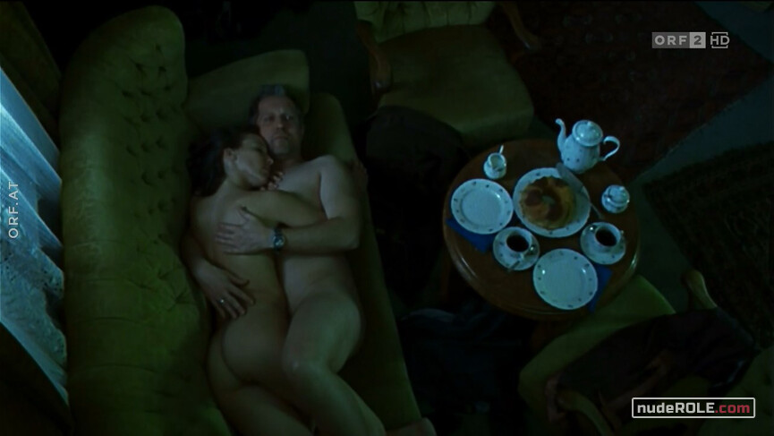 1. Cornelia Steinweg nude – Ausgeliefert (2002)