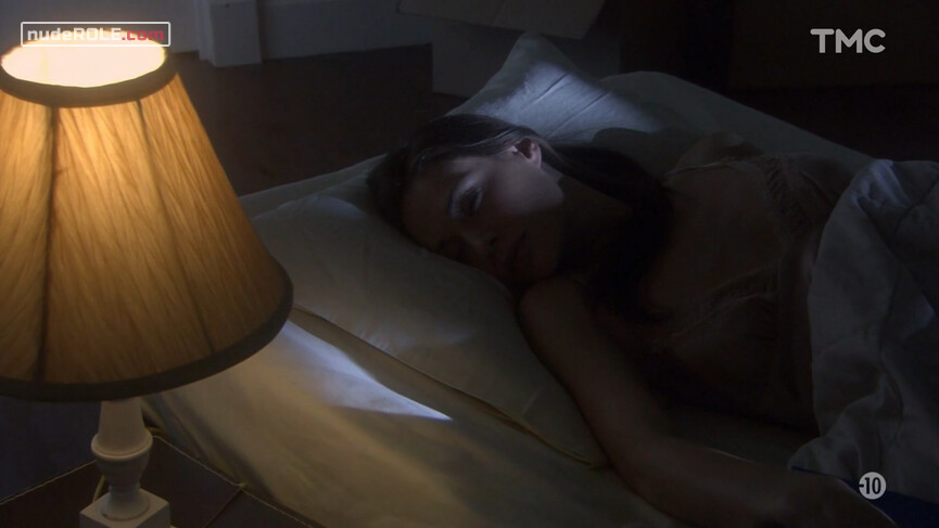 2. Victoria Bodeen sexy – Nora Roberts' Carolina Moon (2007)