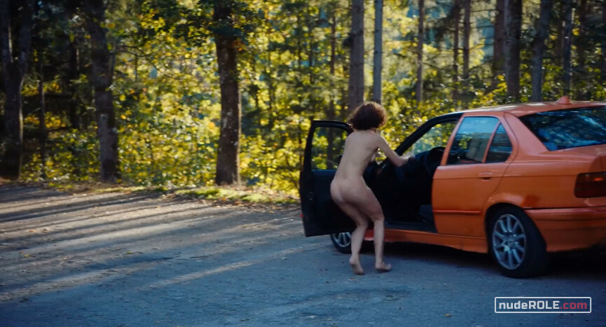 2. La Jeune Femme Nudiste nude – The Bare Necessity (2019)