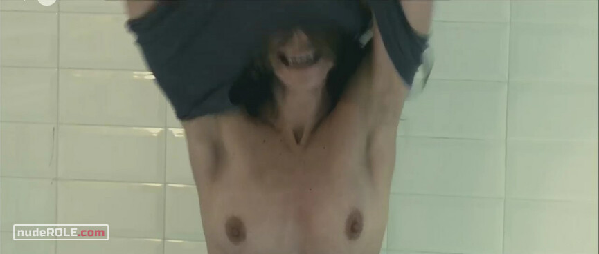 2. Elisa nude – Elisa K (2010)