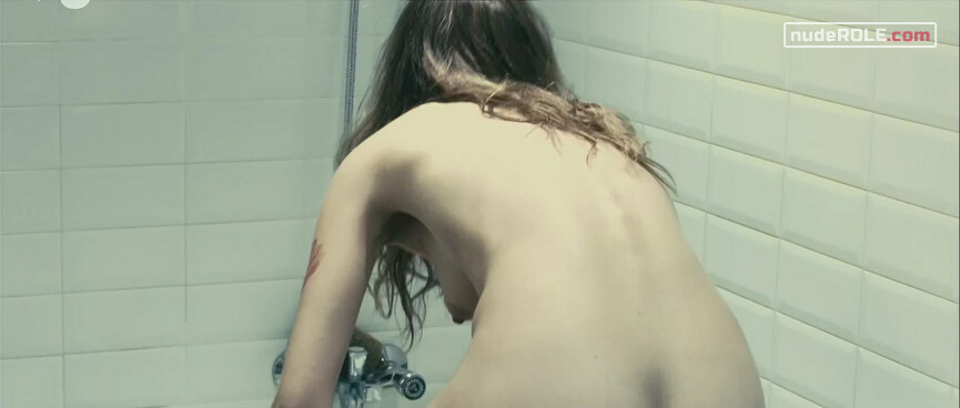 3. Elisa nude – Elisa K (2010)