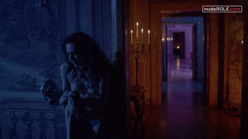 6. Marcella Cotti nude – Il Bosco s01e02 (2015)