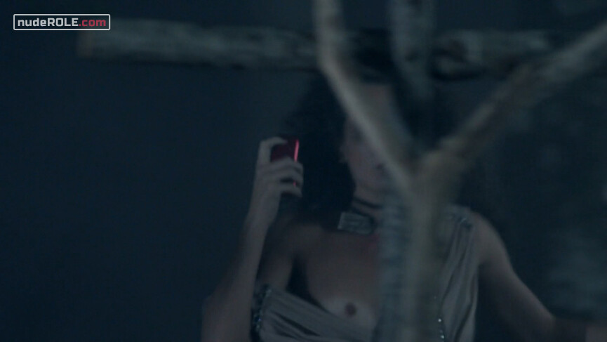 9. Marcella Cotti nude – Il Bosco s01e02 (2015)