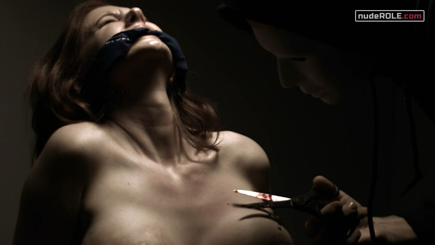 6. Veronika nude – Bloody Slumber Party (2014)