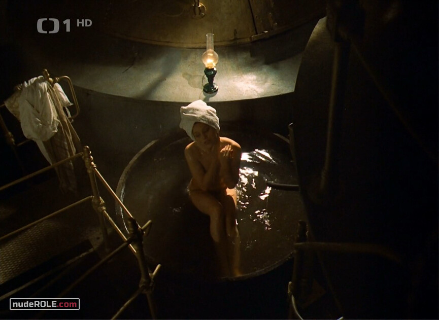 3. Maryska nude – Cutting It Short (1981)