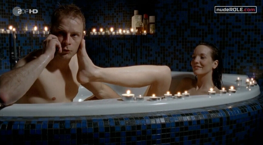 6. Anja Dieckhaus nude – Marie Brand und die Dame im Spiel (2001)