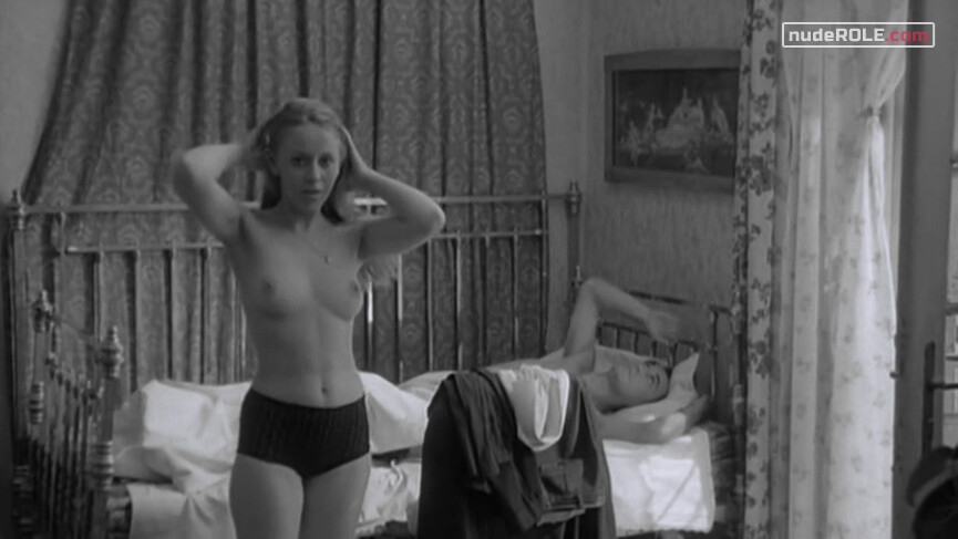 3. Izabela, telefonistkinja nude – Love Affair, or the Case of the Missing Switchboard Operator (1967)