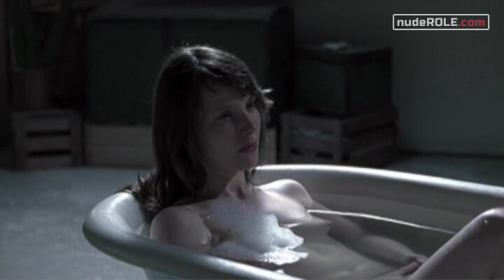 1. Alma nude – Rounds (2007)