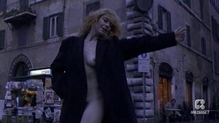 Silvia nude – Femmina (1998)