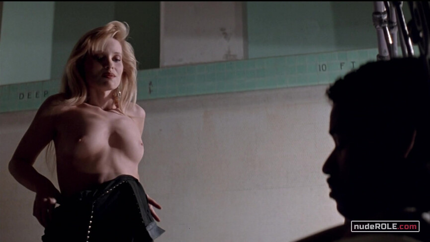1. Wanda nude – Ricochet (1991)
