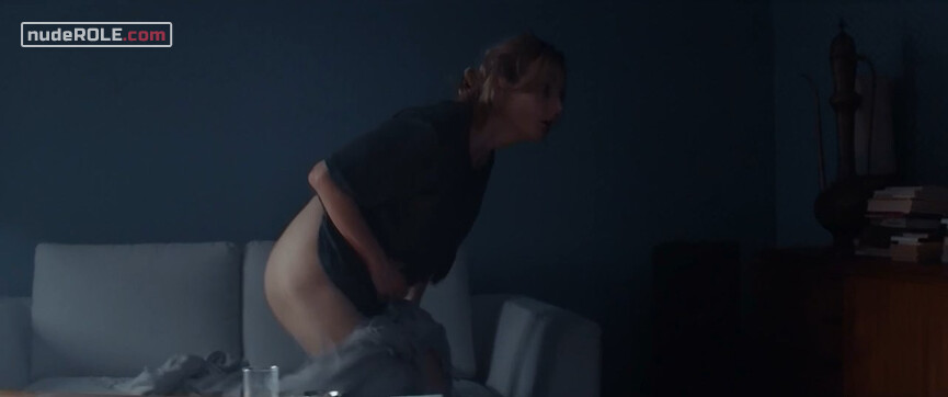 7. Anna nude – 53 Wars (2018)