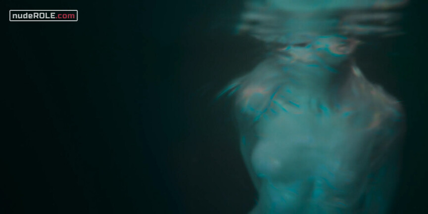 3. Siren Mother nude – Tidelands s01e05-08 (2018)