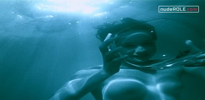 4. Eva nude – Tuvalu (1999)