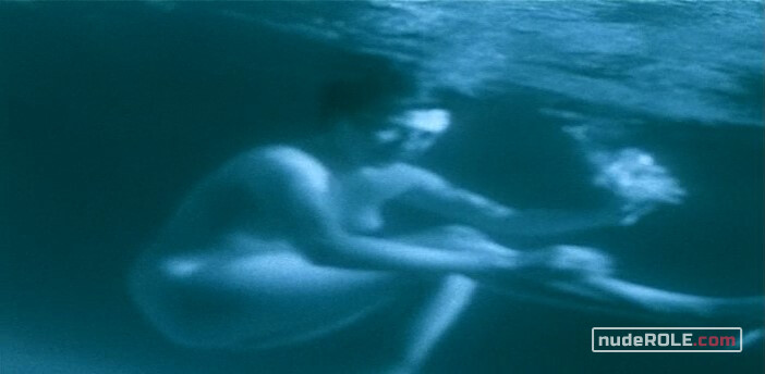 6. Eva nude – Tuvalu (1999)