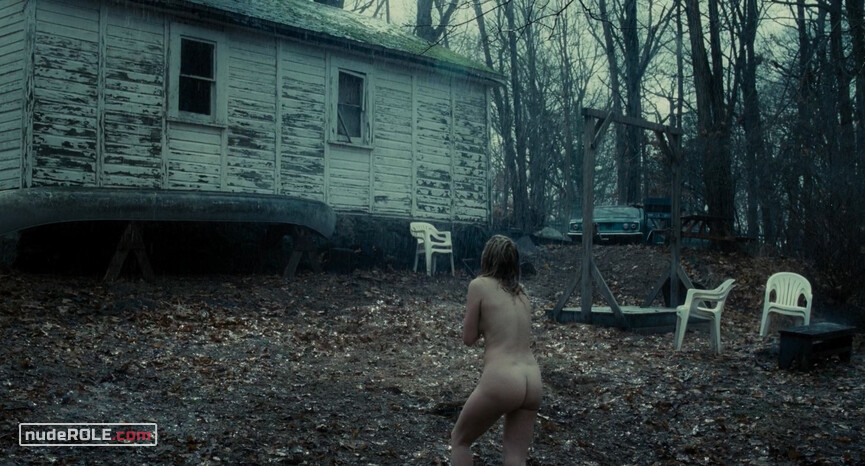 1. Megan Hipwell nude – The Girl on the Train (2016)