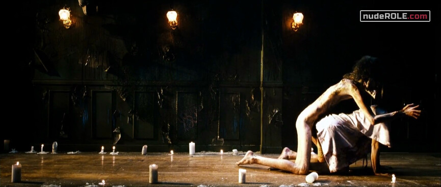 12. Cristina nude – Merry Little Christmas (2011)
