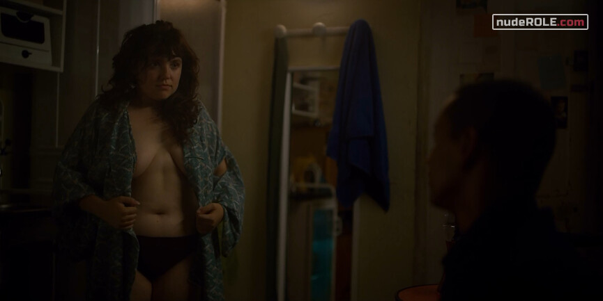 1. Ana Stern sexy – Osmosis s01e04-05 (2019)