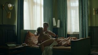 Marianne Schlewitz nude – Bella Germania s01e01 (2019)