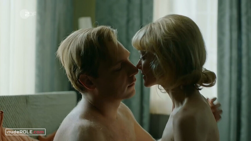 2. Marianne Schlewitz nude – Bella Germania s01e01 (2019)