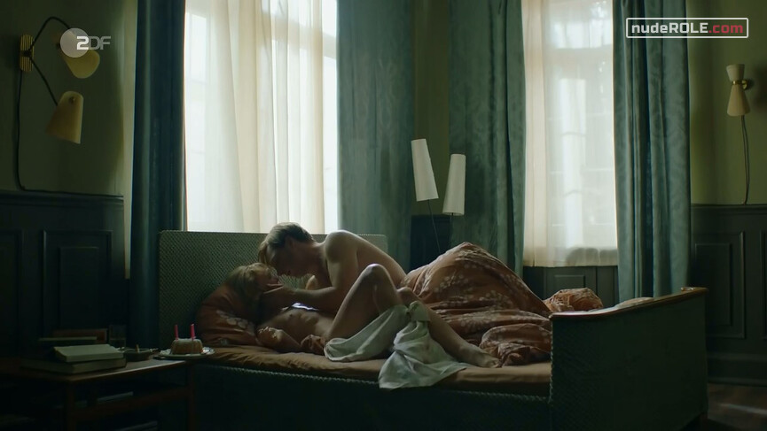 5. Marianne Schlewitz nude – Bella Germania s01e01 (2019)