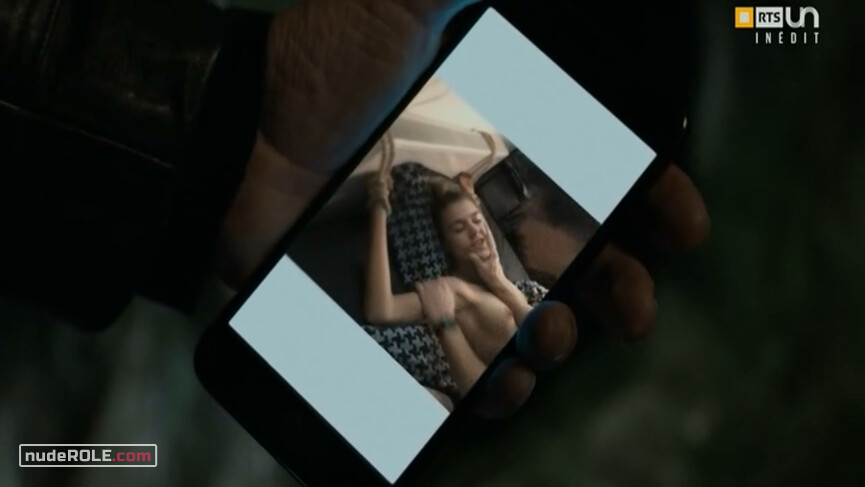 4. Marion Kepler nude – Kepler(s) s01e03 (2019)