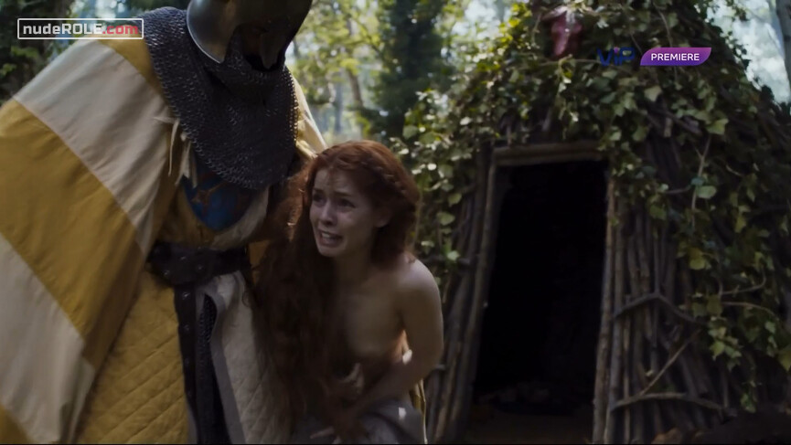 3. Bianca nude – The Name of the Rose s01e02 (2019)