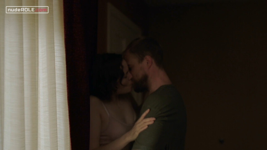 4. Bess McTeer sexy – The Sinner s02e01 (2018)