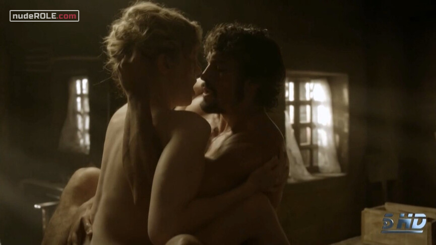 6. Inés nude – Tierra de lobos s02-s03 (2012-2014)