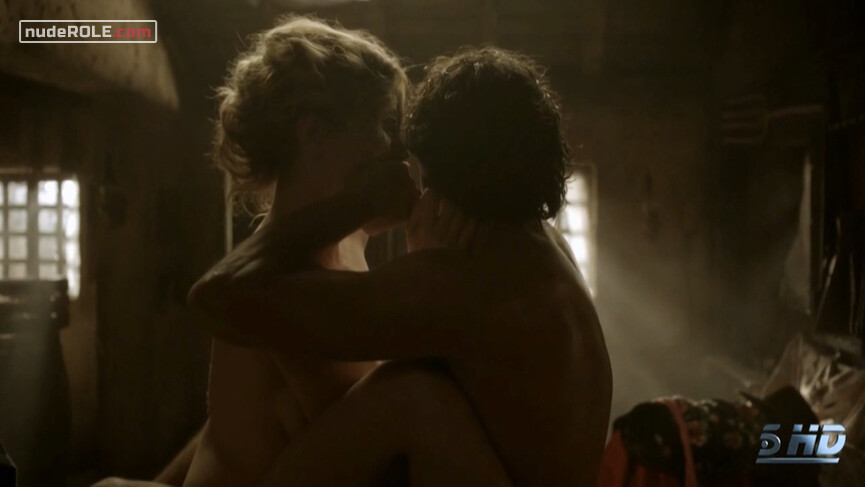 8. Inés nude – Tierra de lobos s02-s03 (2012-2014)