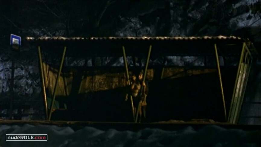 5. Juli nude – Tamas and Juli (1997)